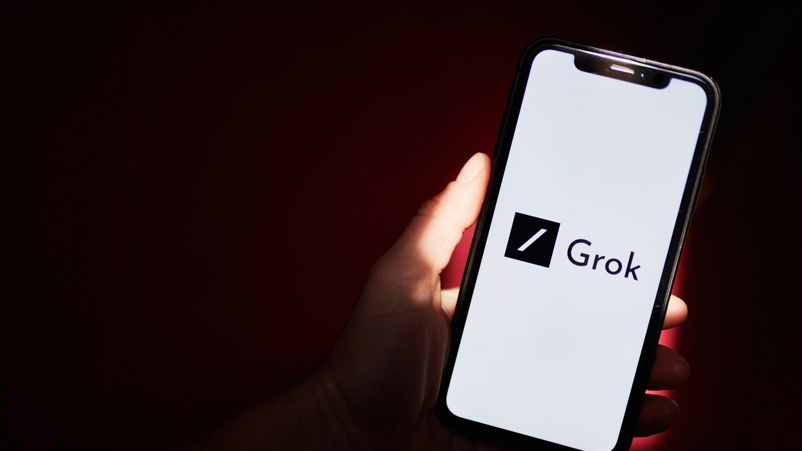 Cover Image for Grok Launches Android App, Expanding AI Robot Accessibility